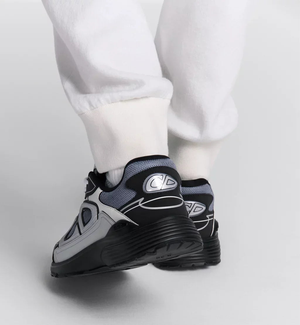 B30 Sneakers